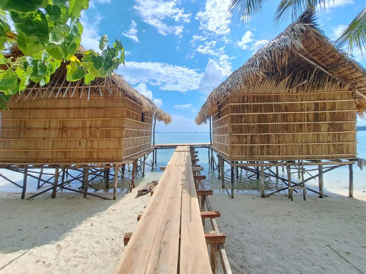 Coco Huts Guest House Waisai Zewnętrze zdjęcie