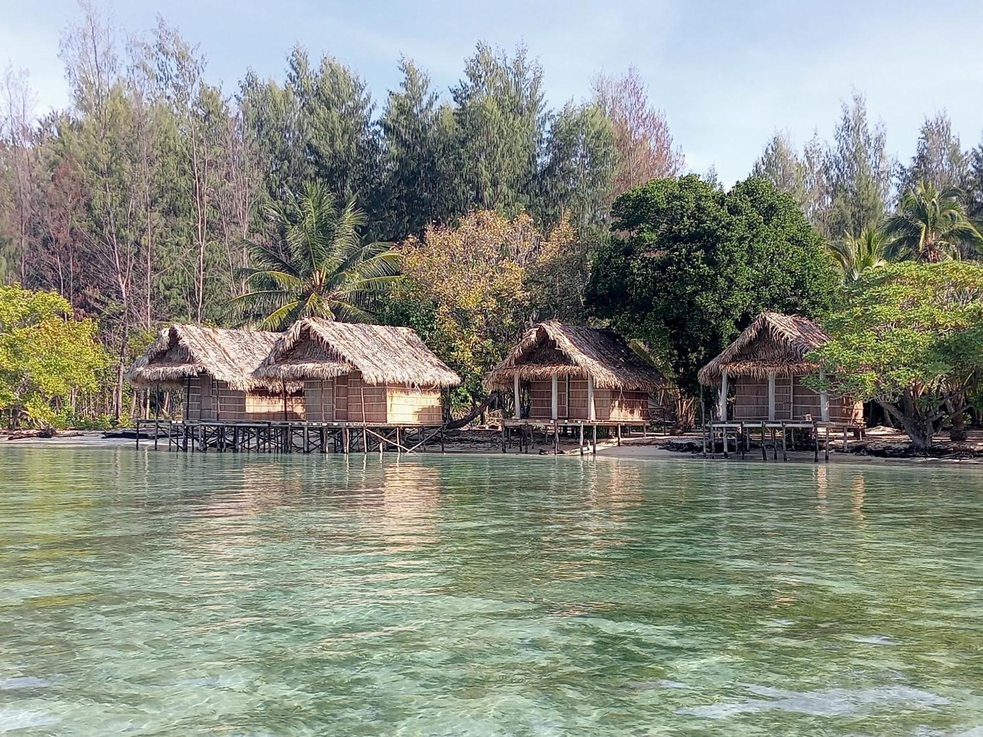 Coco Huts Guest House Waisai Zewnętrze zdjęcie