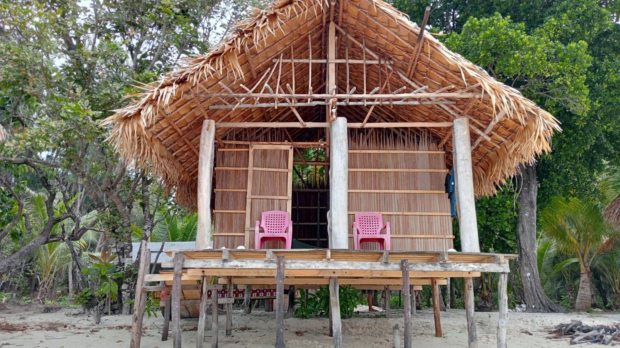 Coco Huts Guest House Waisai Pokój zdjęcie